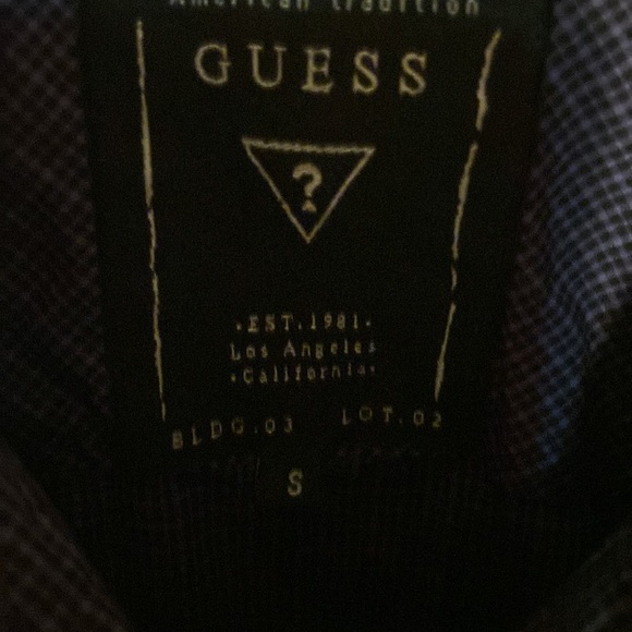 GUESS Button Shirt - Picture 5 of 5